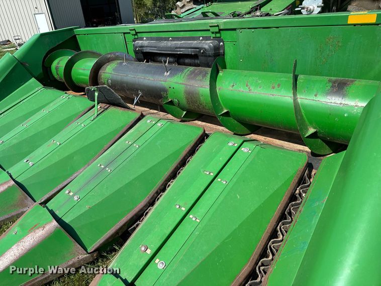 image for item OG9649 John Deere 653A all-crop head