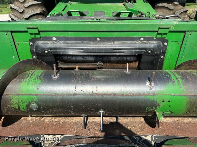 image for item OG9649 John Deere 653A all-crop head