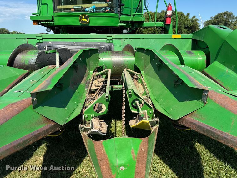image for item OG9649 John Deere 653A all-crop head