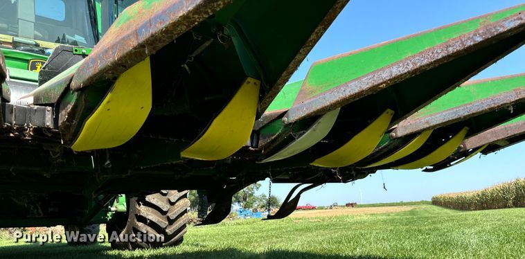 image for item OG9649 John Deere 653A all-crop head