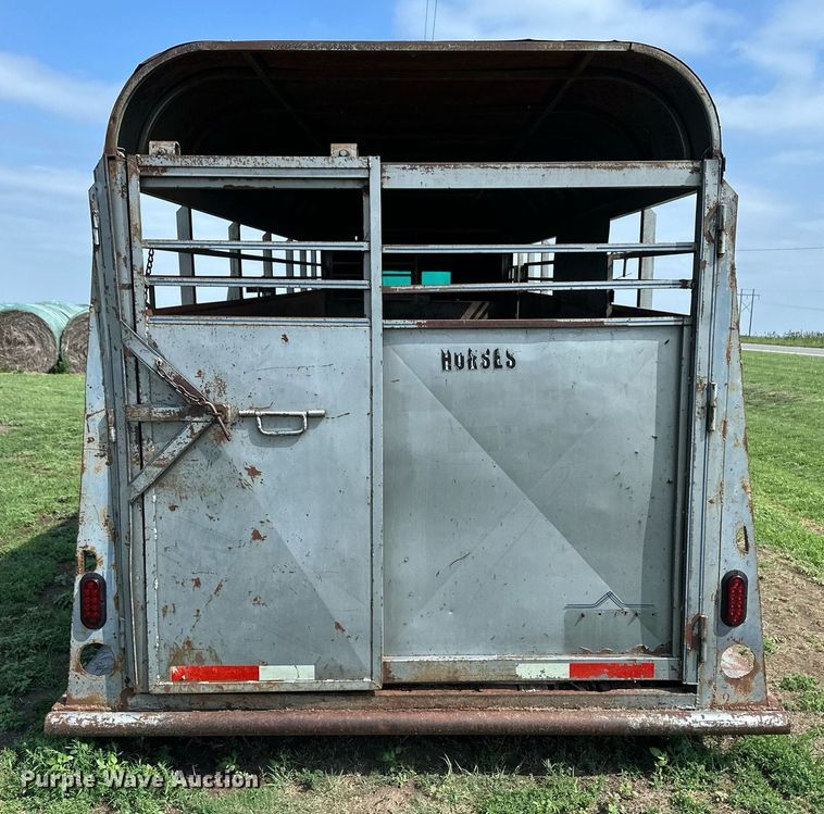 image for item OM9617 1978 Chief's Trailer Mfg livestock trailer