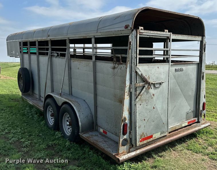 image for item OM9617 1978 Chief's Trailer Mfg livestock trailer