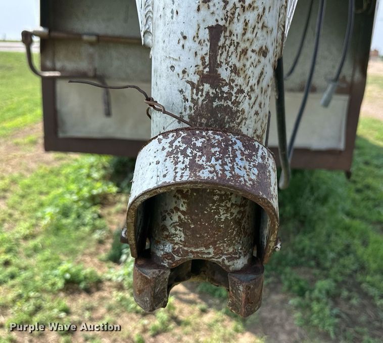 image for item OM9617 1978 Chief's Trailer Mfg livestock trailer