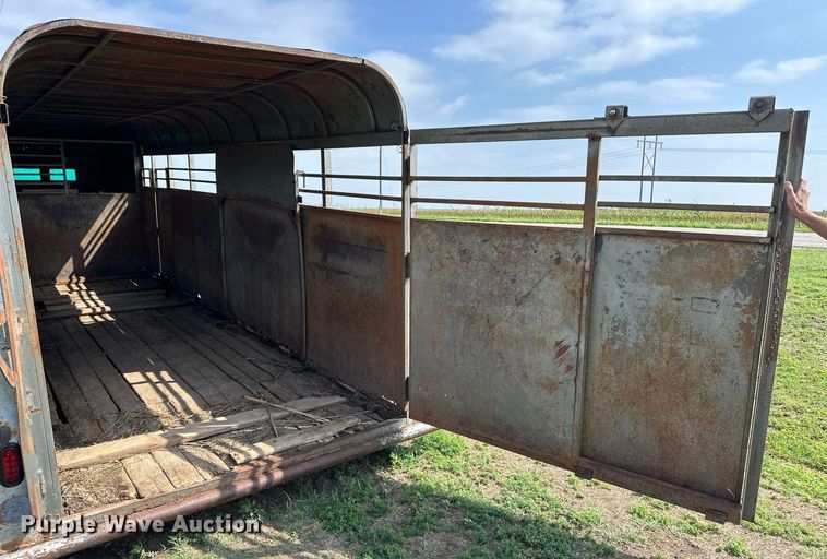 image for item OM9617 1978 Chief's Trailer Mfg livestock trailer
