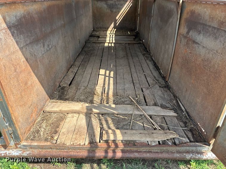 image for item OM9617 1978 Chief's Trailer Mfg livestock trailer