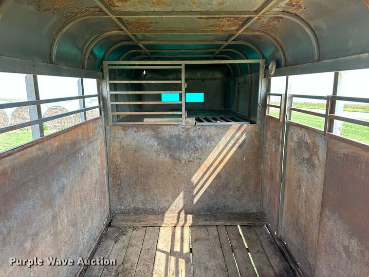 image for item OM9617 1978 Chief's Trailer Mfg livestock trailer