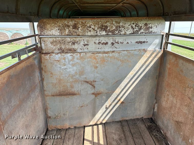 image for item OM9617 1978 Chief's Trailer Mfg livestock trailer