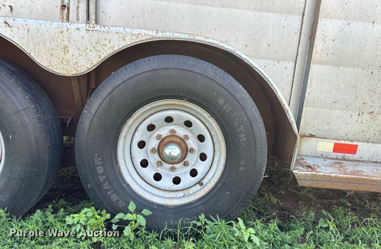 image for item OM9617 1978 Chief's Trailer Mfg livestock trailer