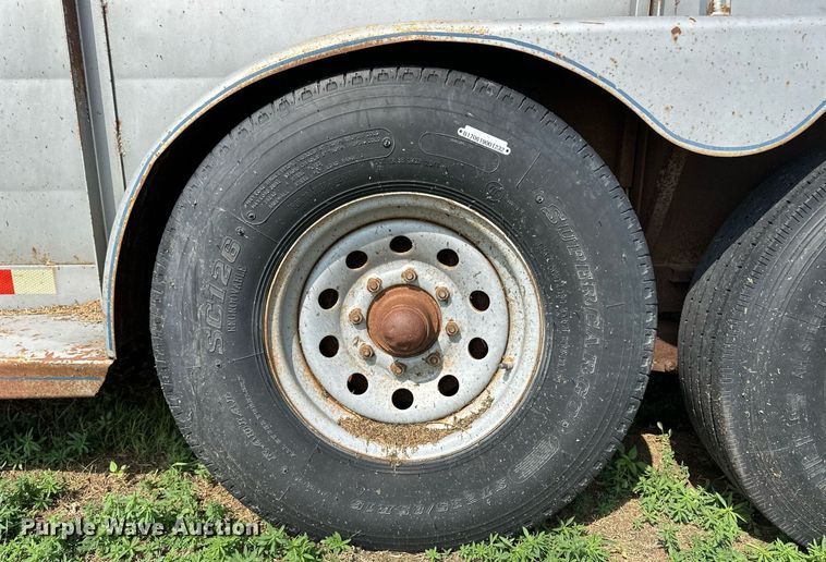 image for item OM9617 1978 Chief's Trailer Mfg livestock trailer