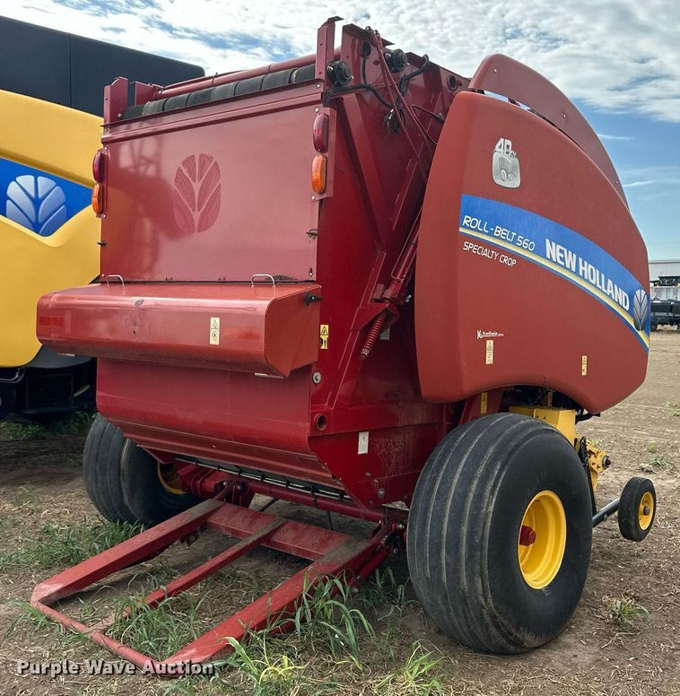 image for item OM9649 2015 New Holland RB560 round baler