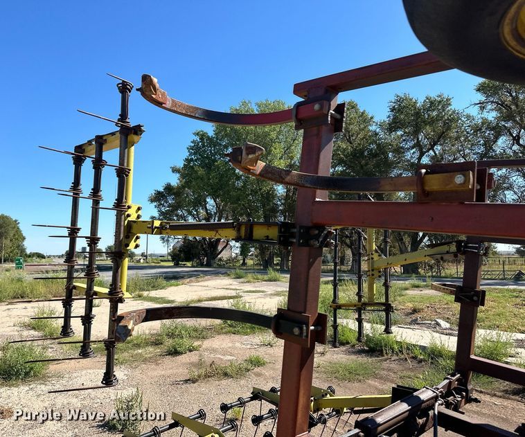 image for item OM9659 Sunflower B-19 chisel