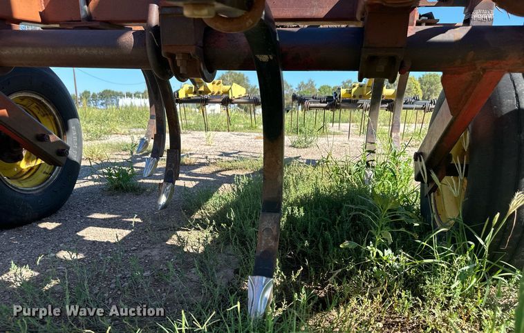 image for item OM9659 Sunflower B-19 chisel