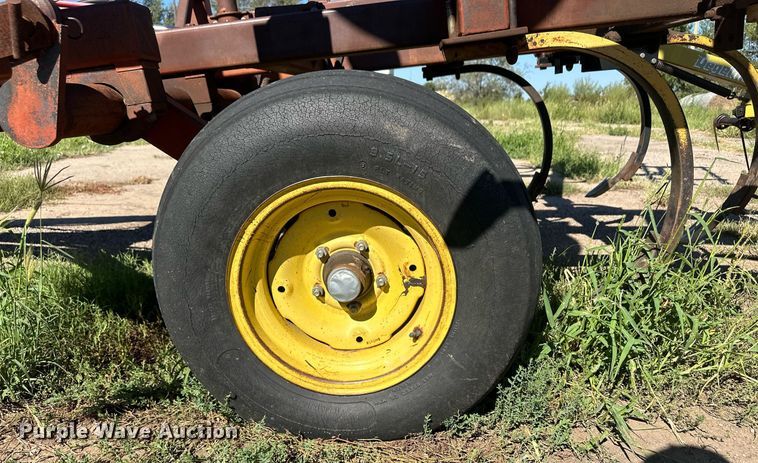 image for item OM9659 Sunflower B-19 chisel