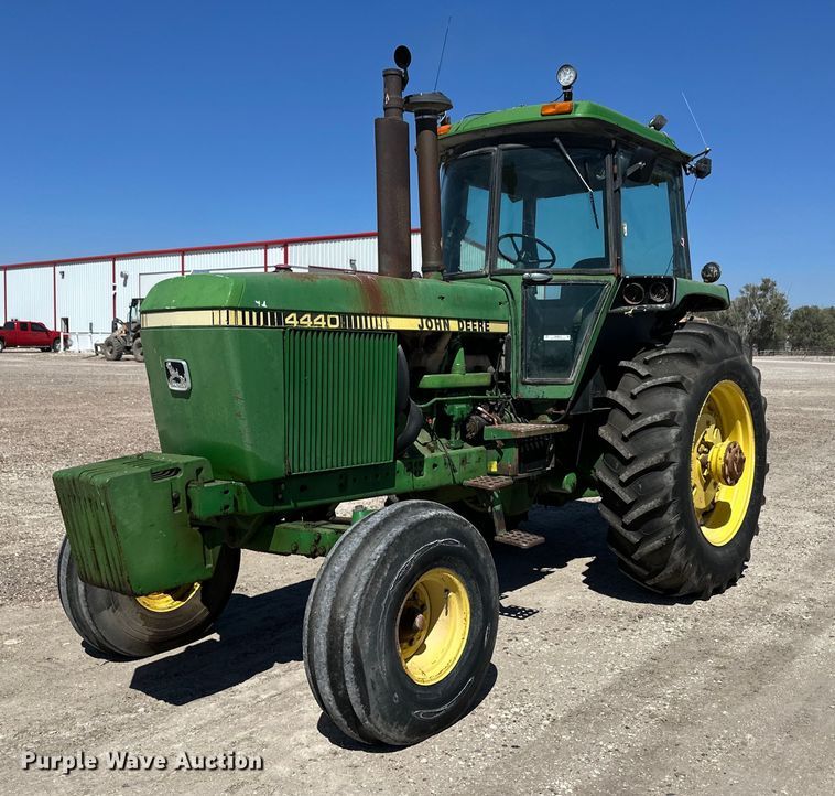 image for item OM9670 1982 John Deere 4440 tractor