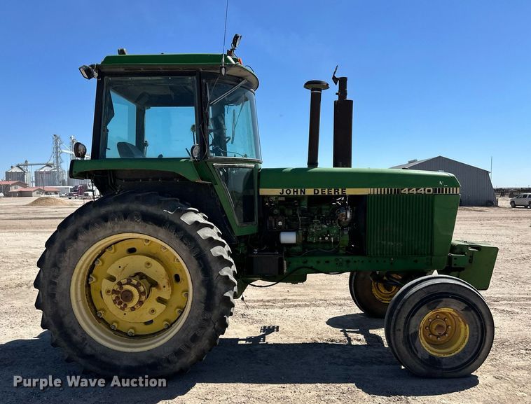 image for item OM9670 1982 John Deere 4440 tractor