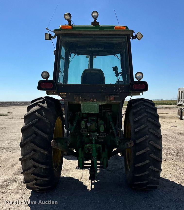 image for item OM9670 1982 John Deere 4440 tractor