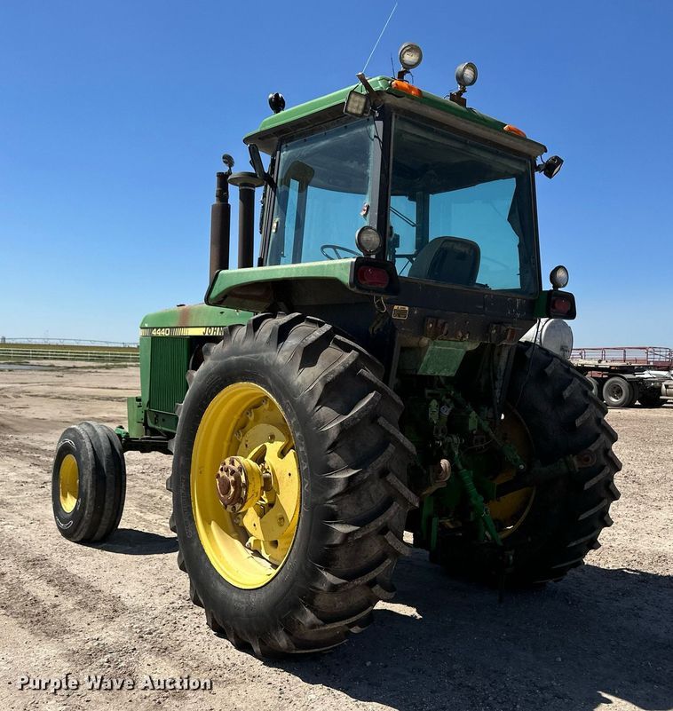 image for item OM9670 1982 John Deere 4440 tractor