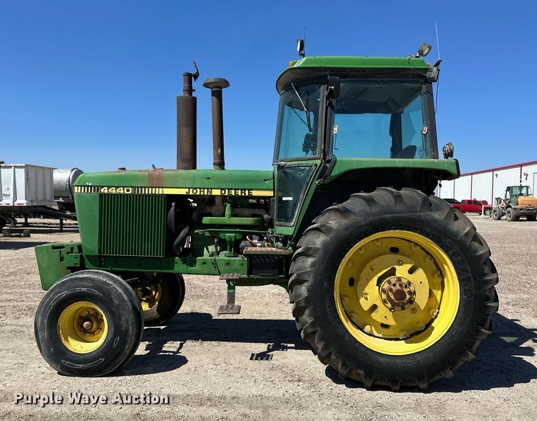image for item OM9670 1982 John Deere 4440 tractor