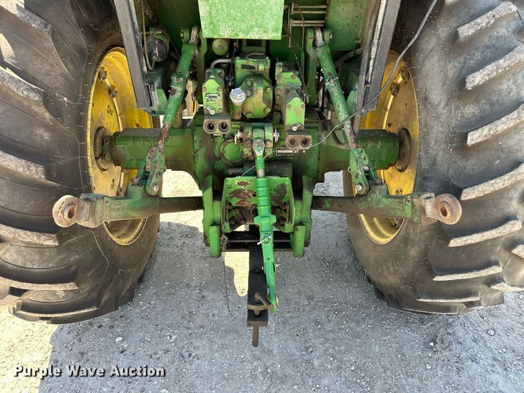 image for item OM9670 1982 John Deere 4440 tractor