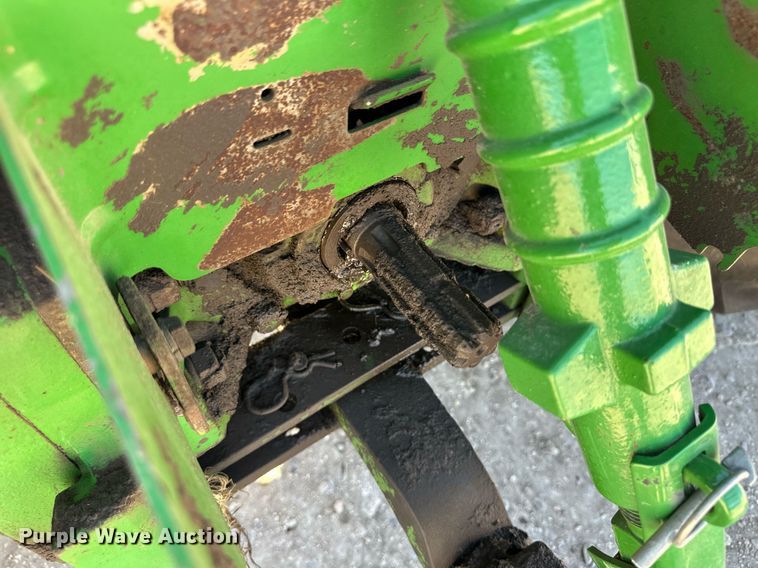 image for item OM9670 1982 John Deere 4440 tractor