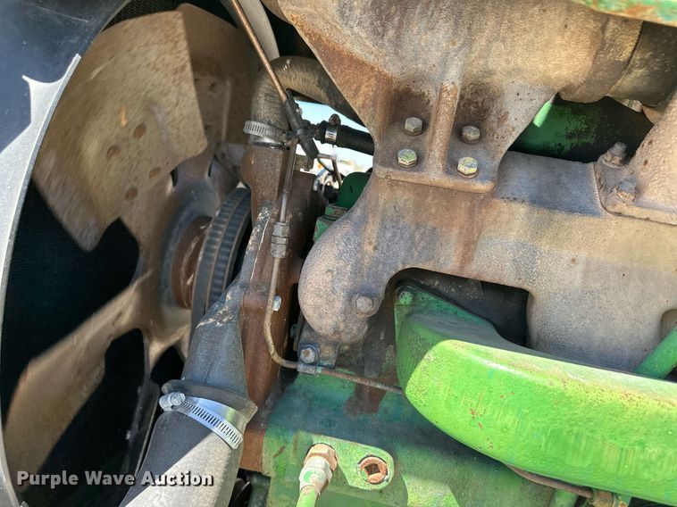 image for item OM9670 1982 John Deere 4440 tractor