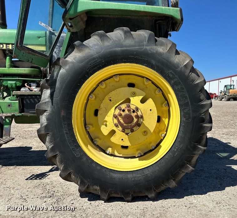 image for item OM9670 1982 John Deere 4440 tractor