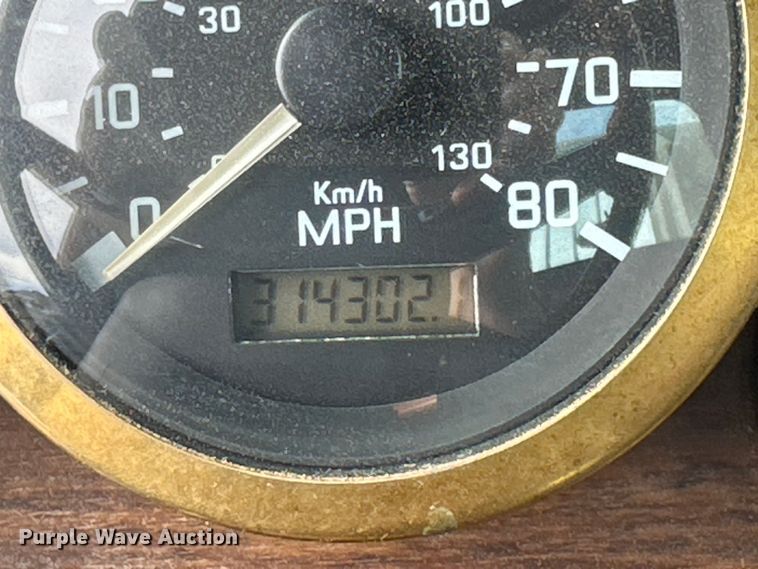 image for item DG4494 2001 Western Star 4964FX semi truck