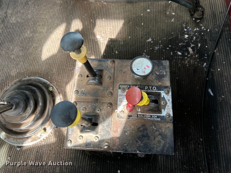 image for item DG4494 2001 Western Star 4964FX semi truck