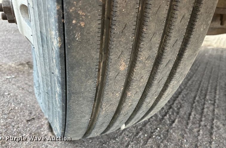 image for item DG4494 2001 Western Star 4964FX semi truck