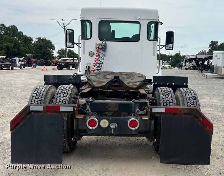 image for item DO6697 2005 Kenworth T300 semi truck