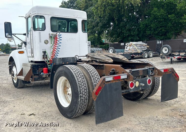 image for item DO6697 2005 Kenworth T300 semi truck