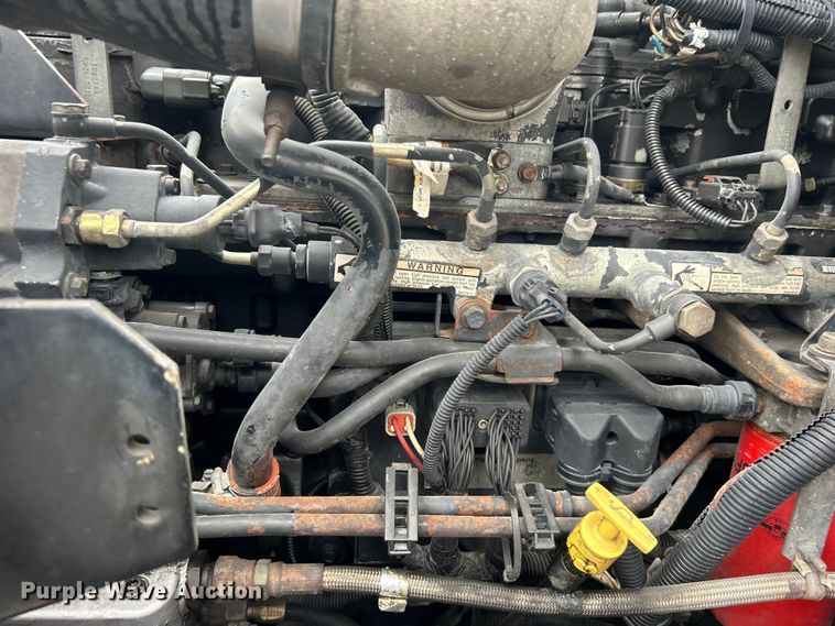 image for item DO6697 2005 Kenworth T300 semi truck