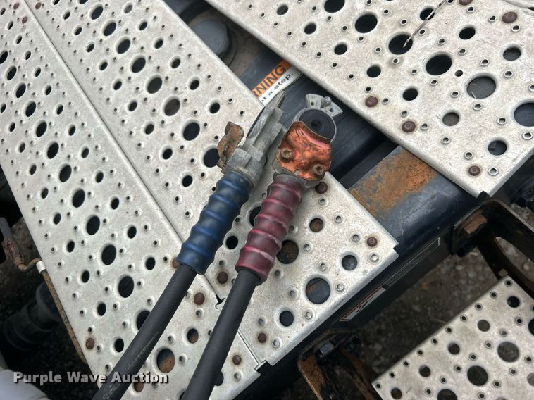 image for item DO7460 2011 Freightliner  Cascadia semi truck