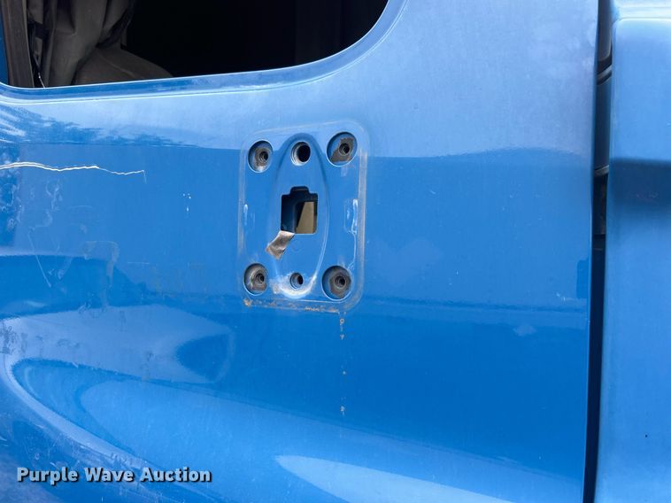 image for item DO7460 2011 Freightliner  Cascadia semi truck