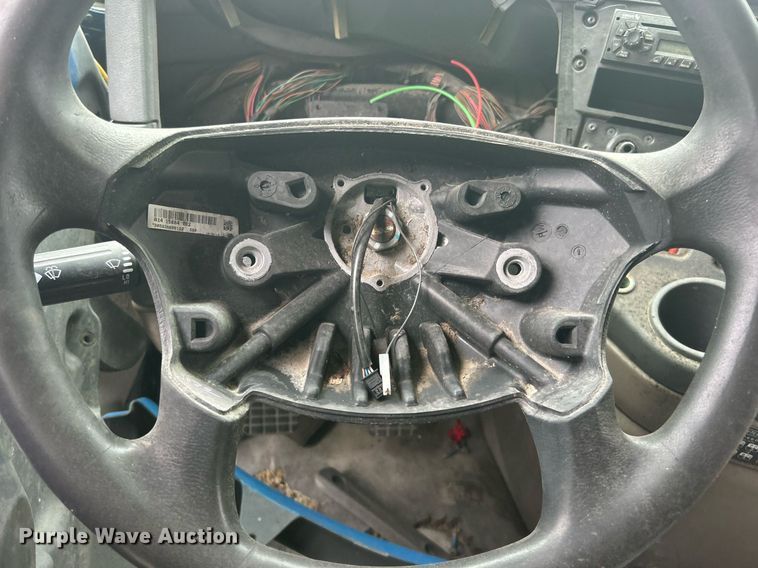 image for item DO7460 2011 Freightliner  Cascadia semi truck