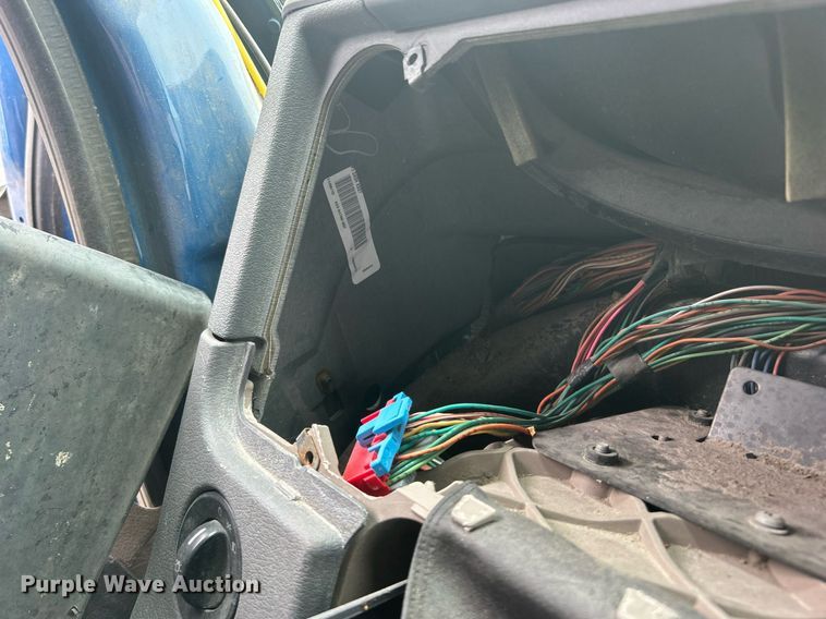 image for item DO7460 2011 Freightliner  Cascadia semi truck