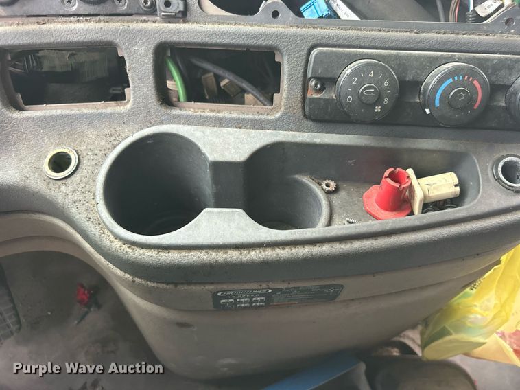 image for item DO7460 2011 Freightliner  Cascadia semi truck