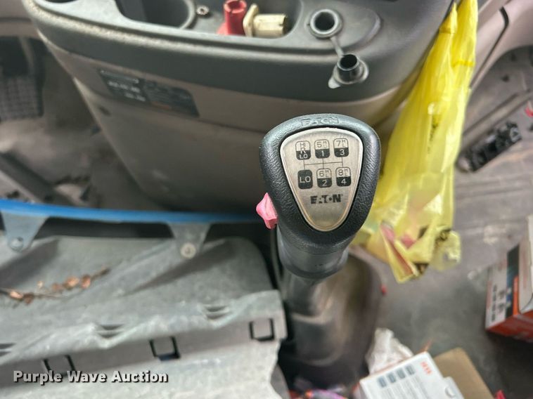 image for item DO7460 2011 Freightliner  Cascadia semi truck