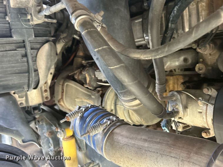 image for item DO7460 2011 Freightliner  Cascadia semi truck