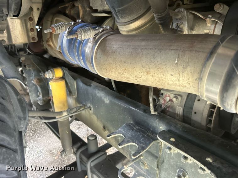 image for item DO7460 2011 Freightliner  Cascadia semi truck