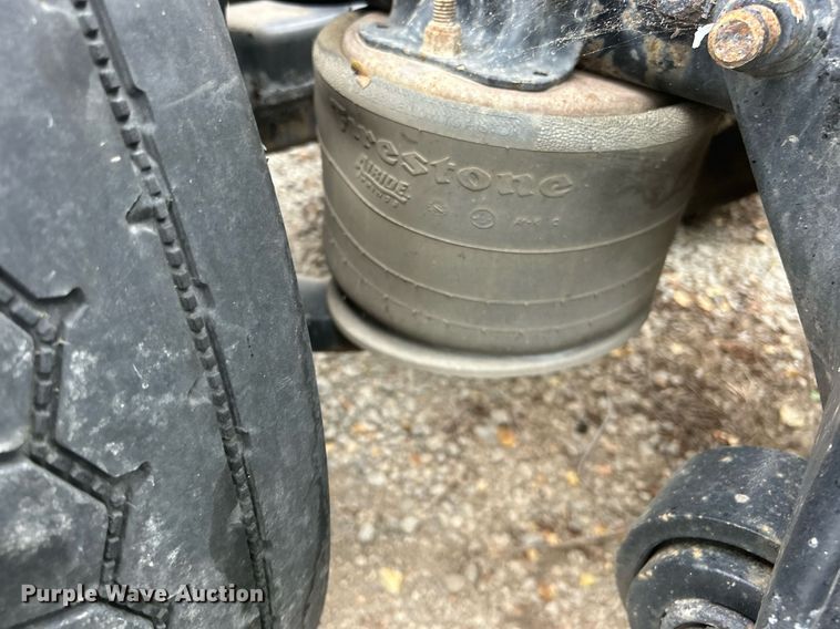 image for item DO7460 2011 Freightliner  Cascadia semi truck