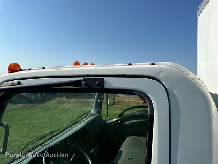 image for item DP6680 2010 Isuzu NPR box truck