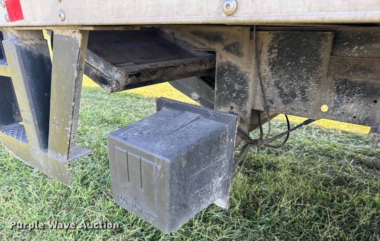 image for item DP6680 2010 Isuzu NPR box truck