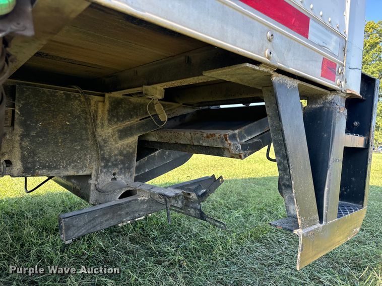 image for item DP6680 2010 Isuzu NPR box truck