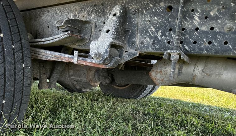 image for item DP6680 2010 Isuzu NPR box truck