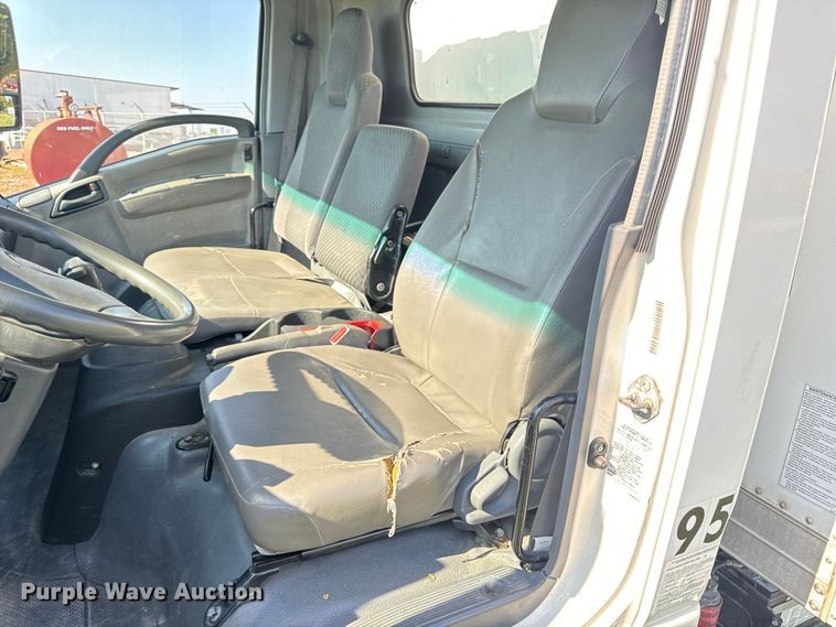 image for item DP6680 2010 Isuzu NPR box truck