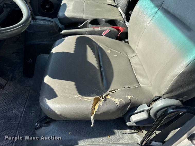 image for item DP6680 2010 Isuzu NPR box truck