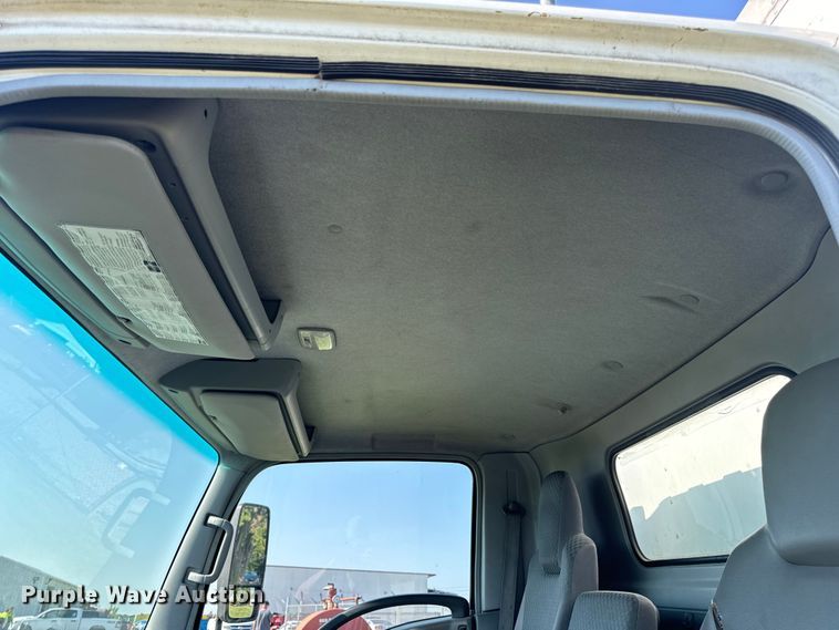 image for item DP6680 2010 Isuzu NPR box truck