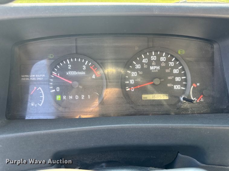 image for item DP6680 2010 Isuzu NPR box truck