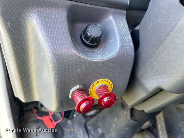 image for item DP6680 2010 Isuzu NPR box truck